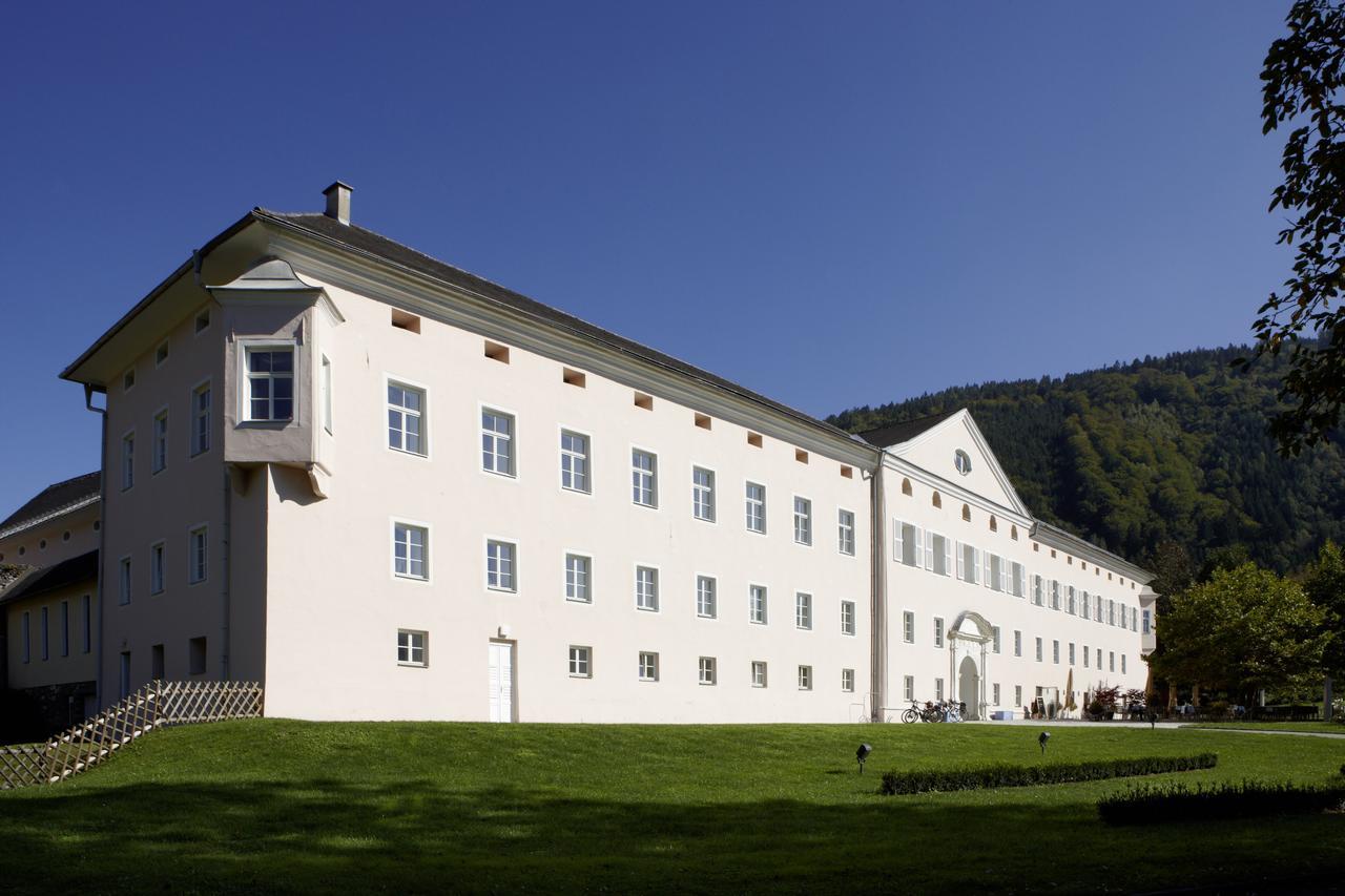Cma Stift Ossiach Hotell Exteriör bild